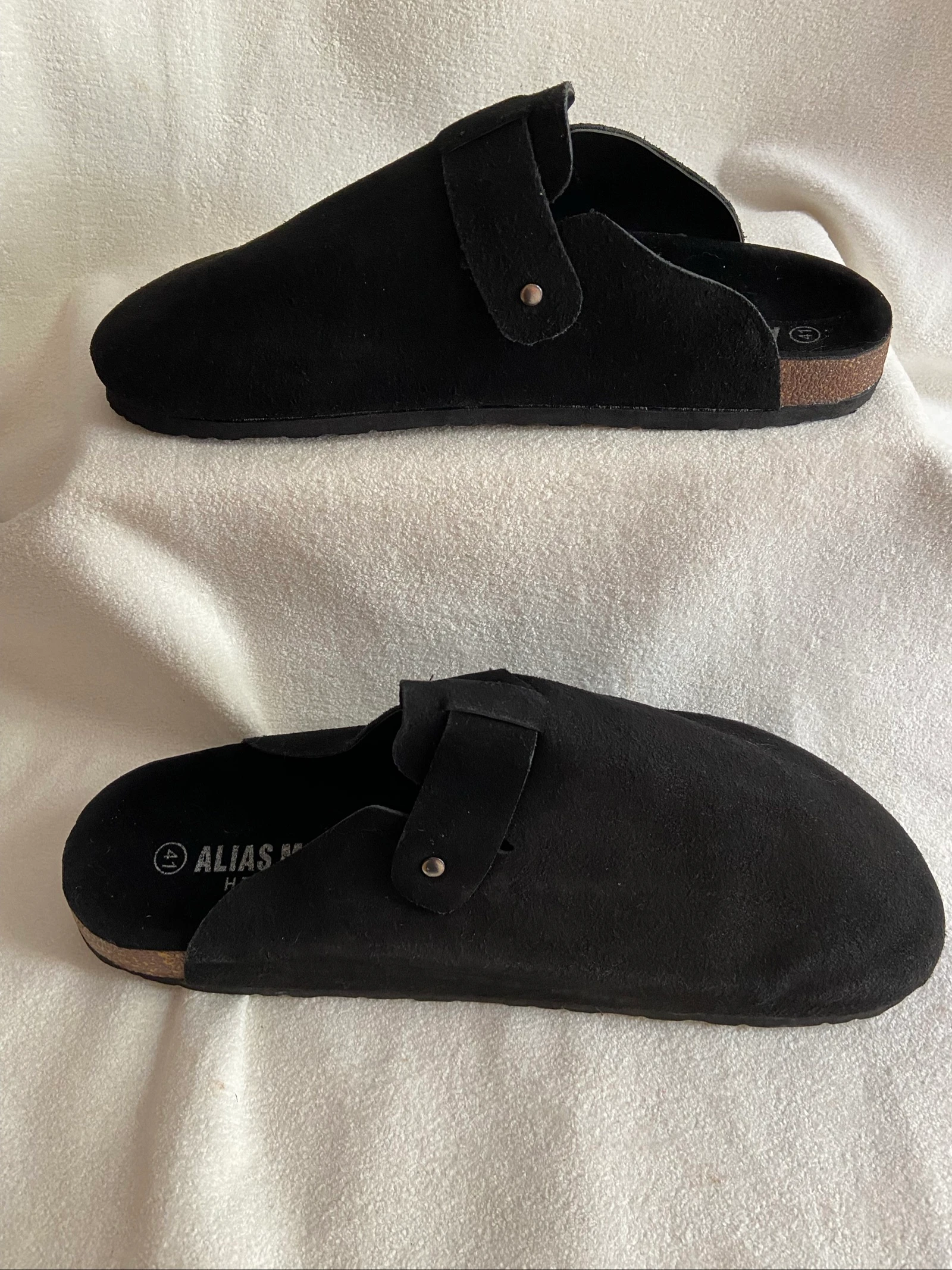 Mule/Sabot em couro preto•unissex•tira com velcro•41•Alias MAE – photo 4